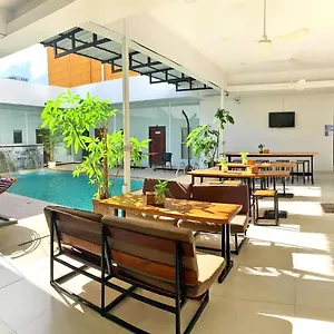 https://one-stop-hostel-sihanoukville.hotelssihanoukville.net